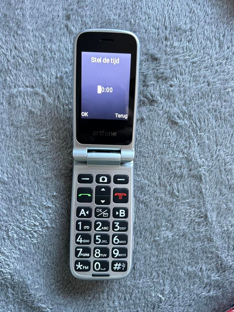 Senioren inklapbare telefoon, Telecommunicatie, Mobiele telefoons | Nokia, Gebruikt, Zonder abonnement, Inklapmodel, Fysiek toetsenbord