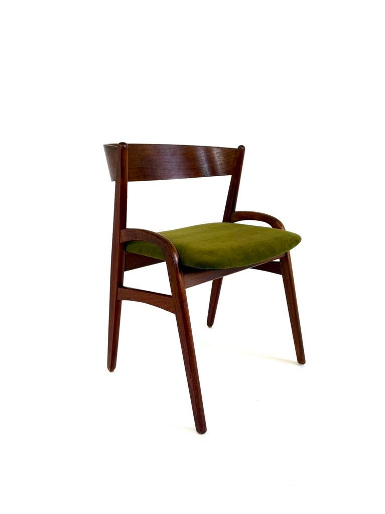 Vintage gerestaureerde Deense eetkamerstoel, ‘60, Huis en Inrichting, Stoelen, Ophalen of Verzenden, Zo goed als nieuw, Stof, Eén