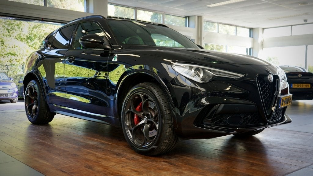 Alfa romeo Stelvio 2.9 V6 AWD Quadrifoglio | Panoramadak | H, Auto's, Gebruikt, Zwart, Leder, Bedrijf