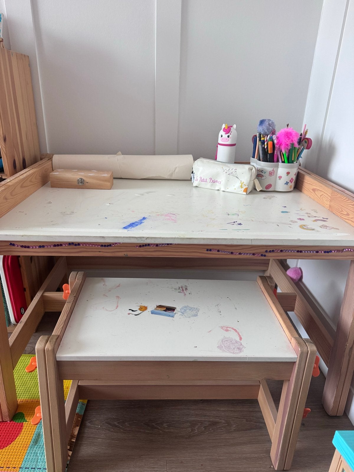 IKEA FLISAT Kinderbureau + Krukje, Ophalen, Gebruikt, Tafel(s) en Stoel(en)
