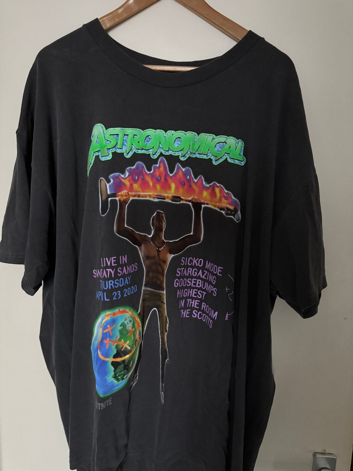 Travis scott back bling t shirt maat xxl, Ophalen of Verzenden, Zo goed als nieuw, Overige maten, Grijs