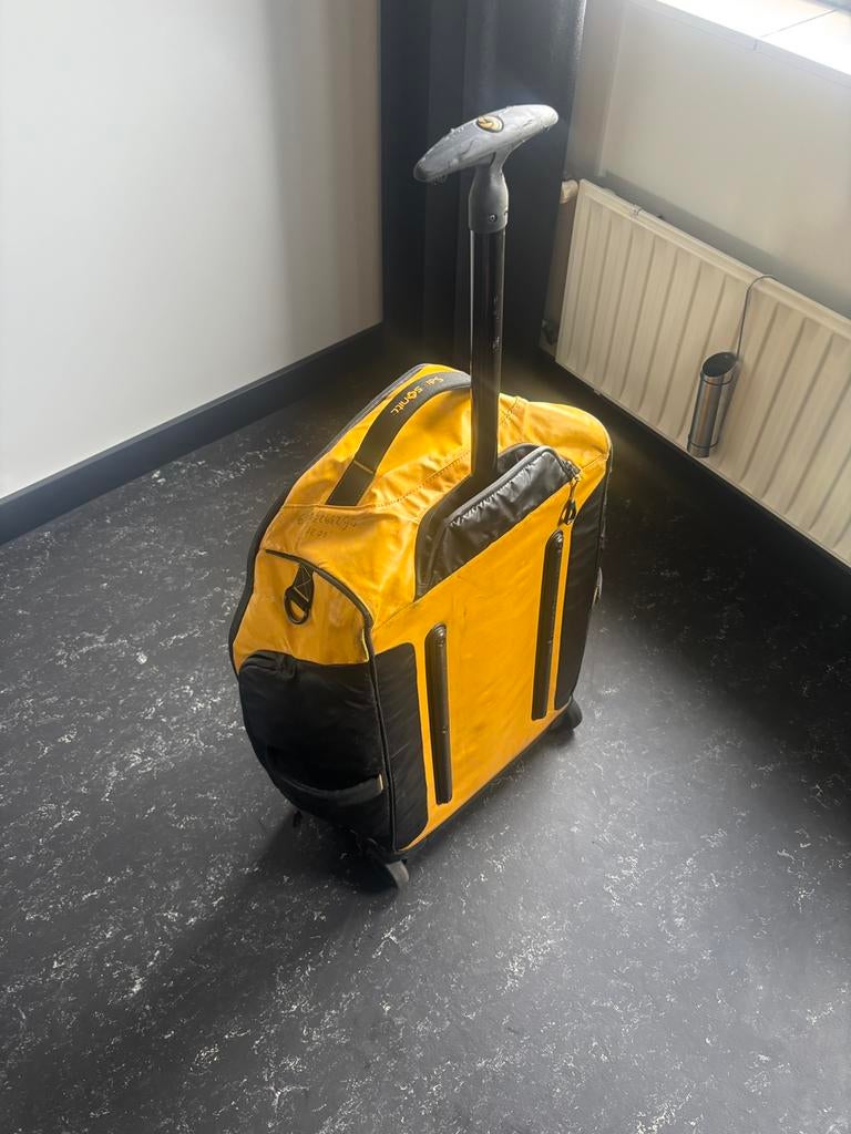 Samsonite reis/weekendtas op 2 wielen, binnenkant nog goed., Ophalen, Gebruikt, Geel, Minder dan 35 cm
