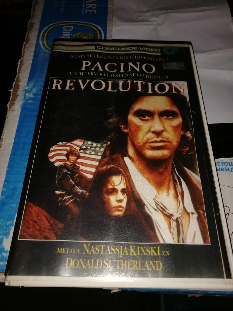 VHS ex-rental - Revolution, Vanaf 16 jaar, Ophalen of Verzenden, Gebruikt, Horror