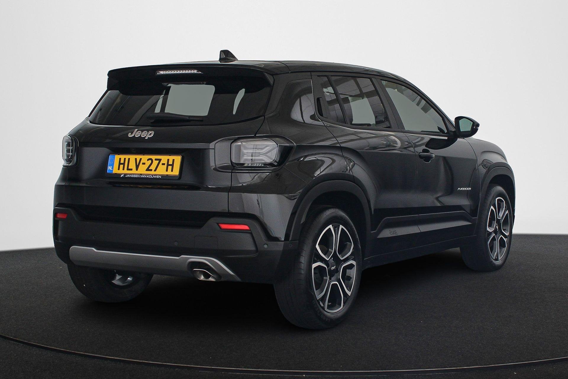 Jeep Avenger 1.2 e-Hybrid Summit JBL Audio Stoel-Voorruitver, Stof, Gebruikt, 1199 cc, 620 kg