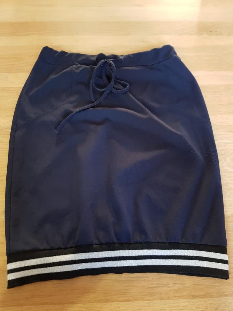 Donkerblauwe rok Pescara - Maat M, Kleding | Dames, Rokken, Maat 38/40 (M), Blauw, Ophalen of Verzenden, Zo goed als nieuw