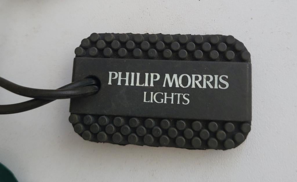 Vintage Philip Morris Lights Sleutelhanger, Verzamelen, Sleutelhangers, Gebruikt, Merk, Ophalen of Verzenden