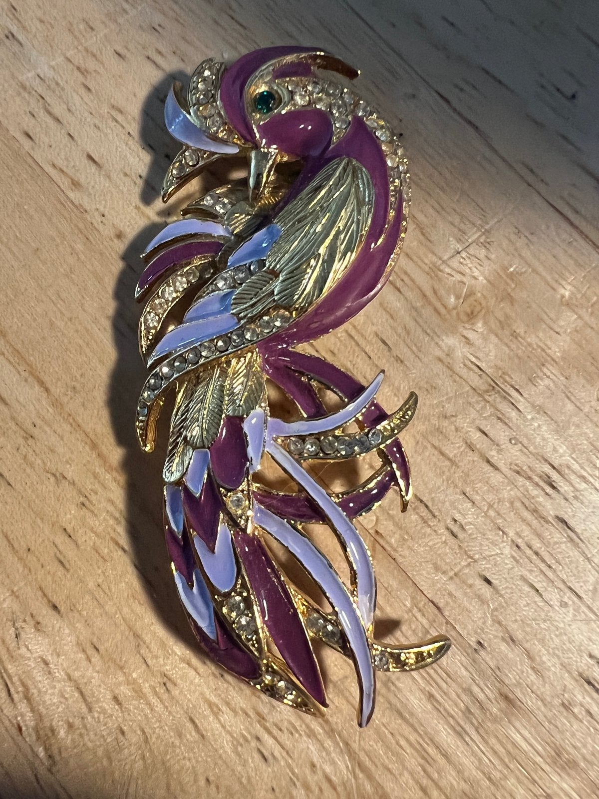 Vintage Broche Pauw met Kristallen - Goudkleurig, Paars, Met kristal, Overige materialen, Paars, Ophalen of Verzenden