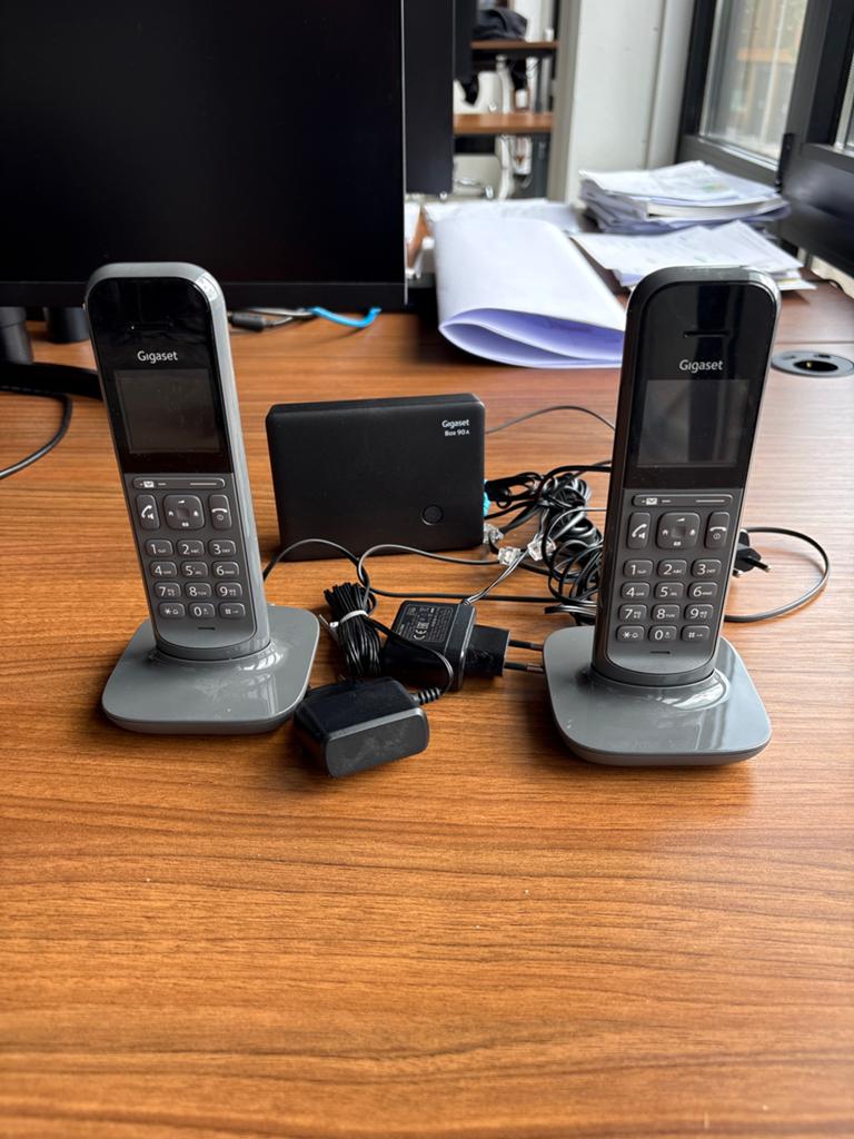 Gigaset Box 90A met twee handsets, Ophalen, Gebruikt, 2 handsets