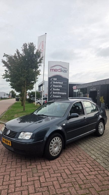 Volkswagen Bora 1.6-16V Sportline (bj 2001), foto 3