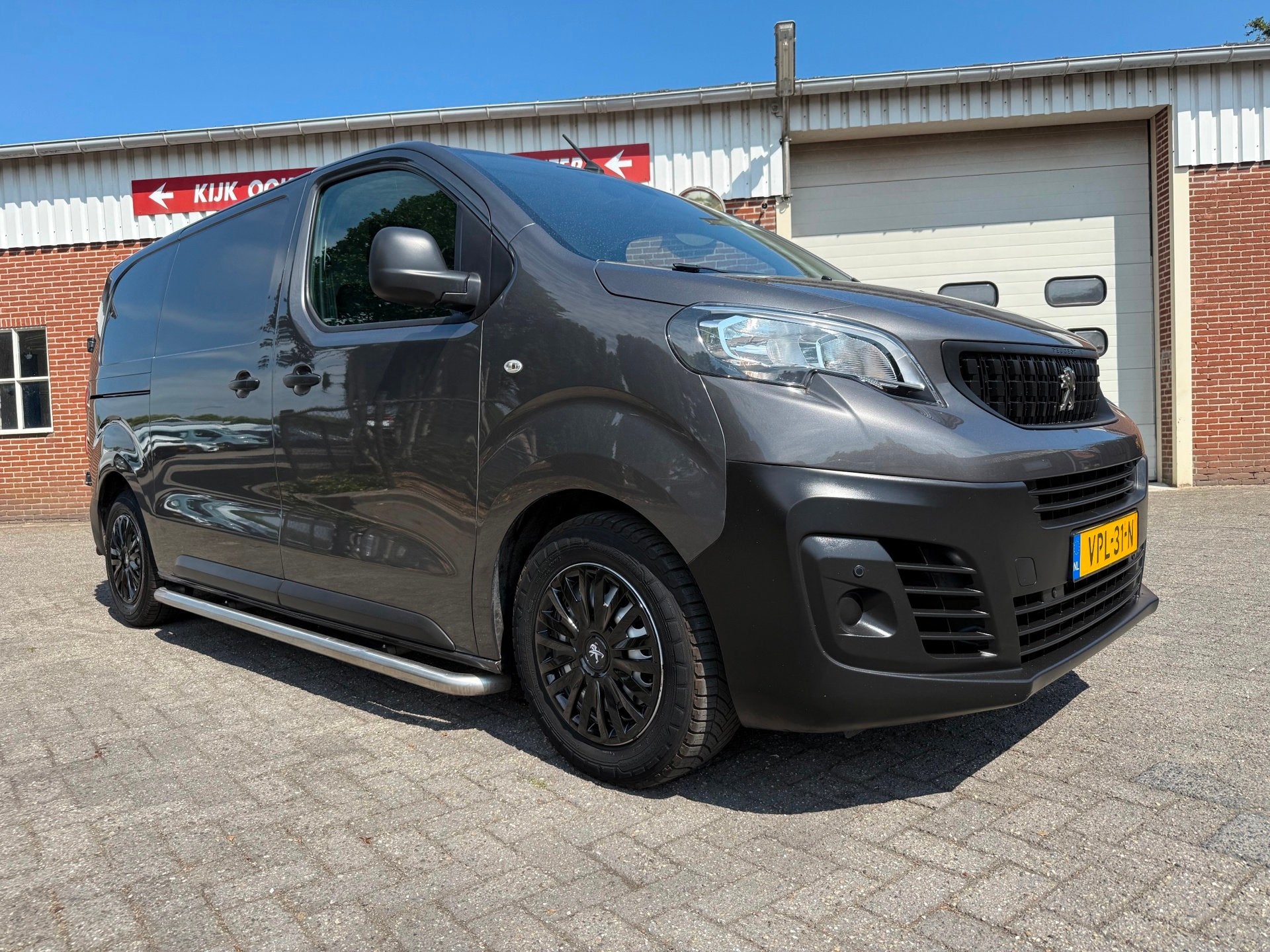 Peugeot Expert 2.0 BlueHDI L2 145pk automaat Camera CarPlay, Auto's, Bestelauto's, Gebruikt, Euro 6, 4 cilinders, Parkeersensor