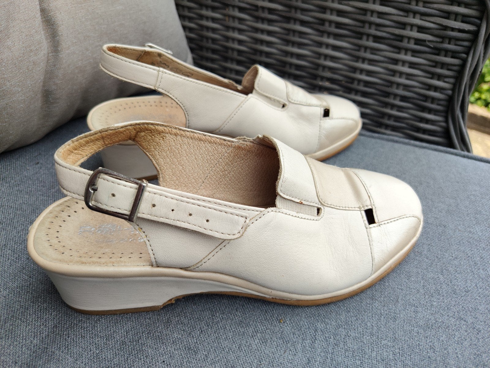 Rhode beige stylvolle schoenen 39, Kleding | Dames, Schoenen, Ophalen of Verzenden, Zo goed als nieuw, Beige, Sneakers of Gympen