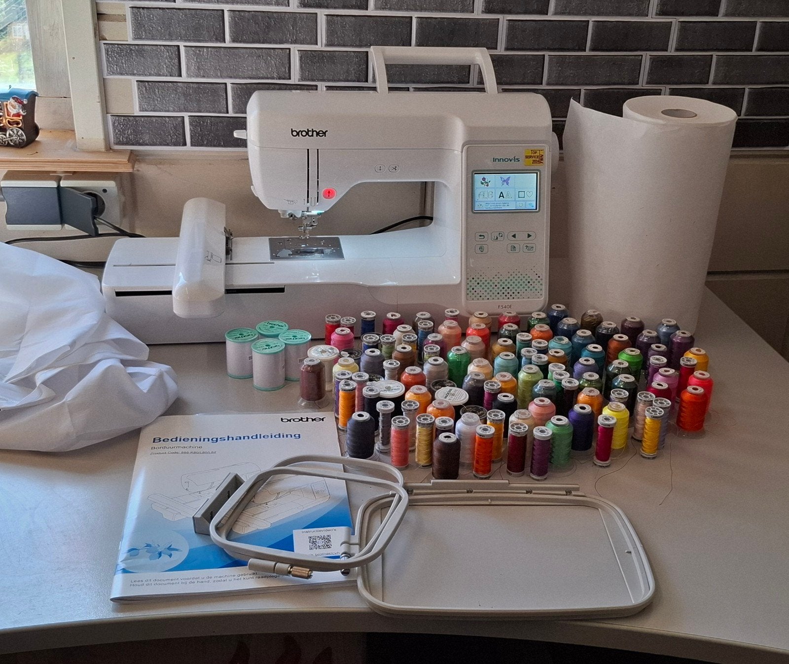 Brother Innov-is F540E borduurmachine met accessoires, Ophalen, Gebruikt, Machineborduren, Borduurmachine