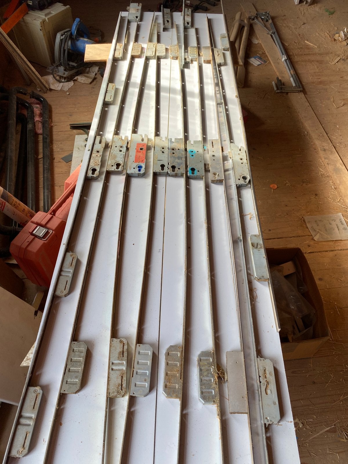 Driepuntsluitingen voor kunststof en aluminium deuren, Ophalen, Zo goed als nieuw, Slot