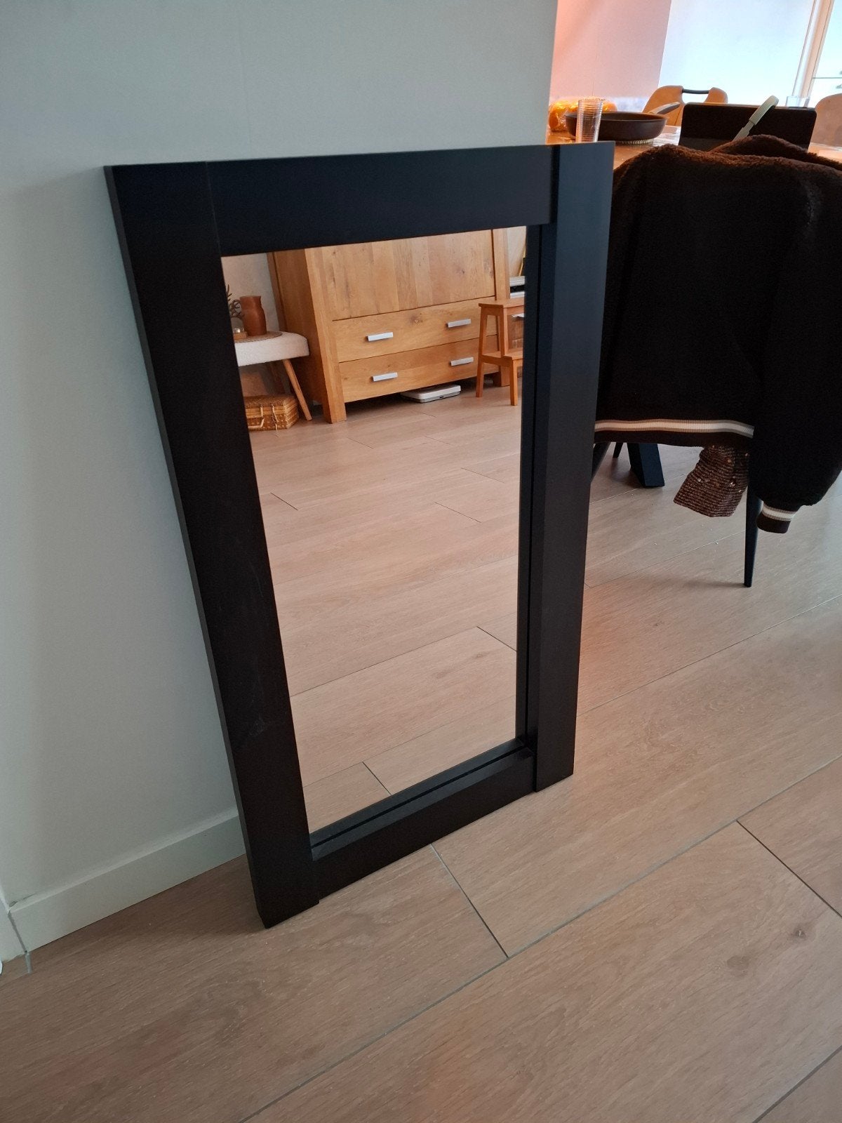 Prachtige zware spiegel met zwarte houten lijst (55 x 95 cm), Huis en Inrichting, Ophalen, Zo goed als nieuw, Minder dan 100 cm