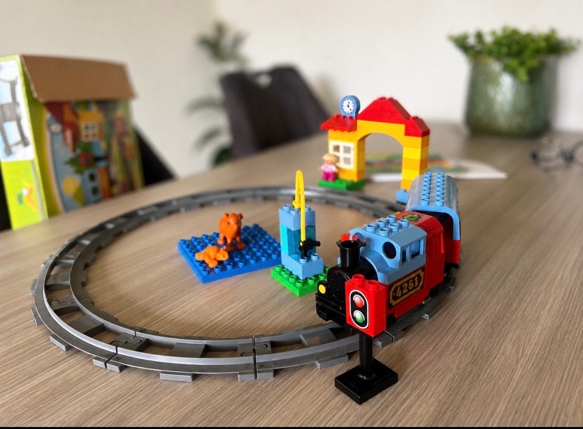 LEGO Duplo Trein Startset 10507 met rails en figuren, Overige thema's, Ophalen of Verzenden, Zo goed als nieuw, Compleet