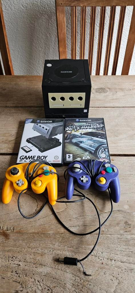 Zwarte GameCube met 2 controllers, 1 spel en GameBoy Player, Spelcomputers en Games, Spelcomputers | Nintendo GameCube, Gebruikt