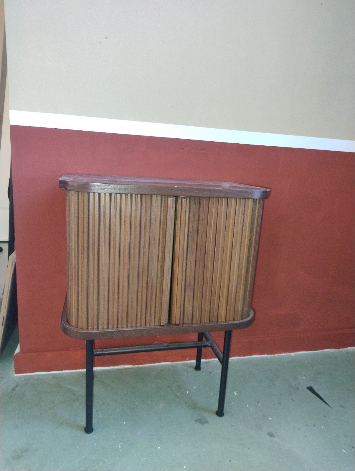 Vintage Bijzettafel met Roldeur - Jaren '60, Ophalen of Verzenden