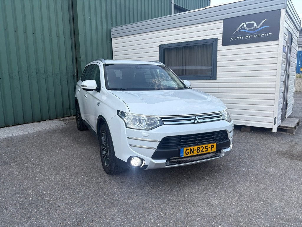 Mitsubishi Outlander Mitsubishi Outlander, 2.0 PHEV Hybrid L, Auto's, Mitsubishi, 1998 cc, Euro 6, 4 cilinders, Wit