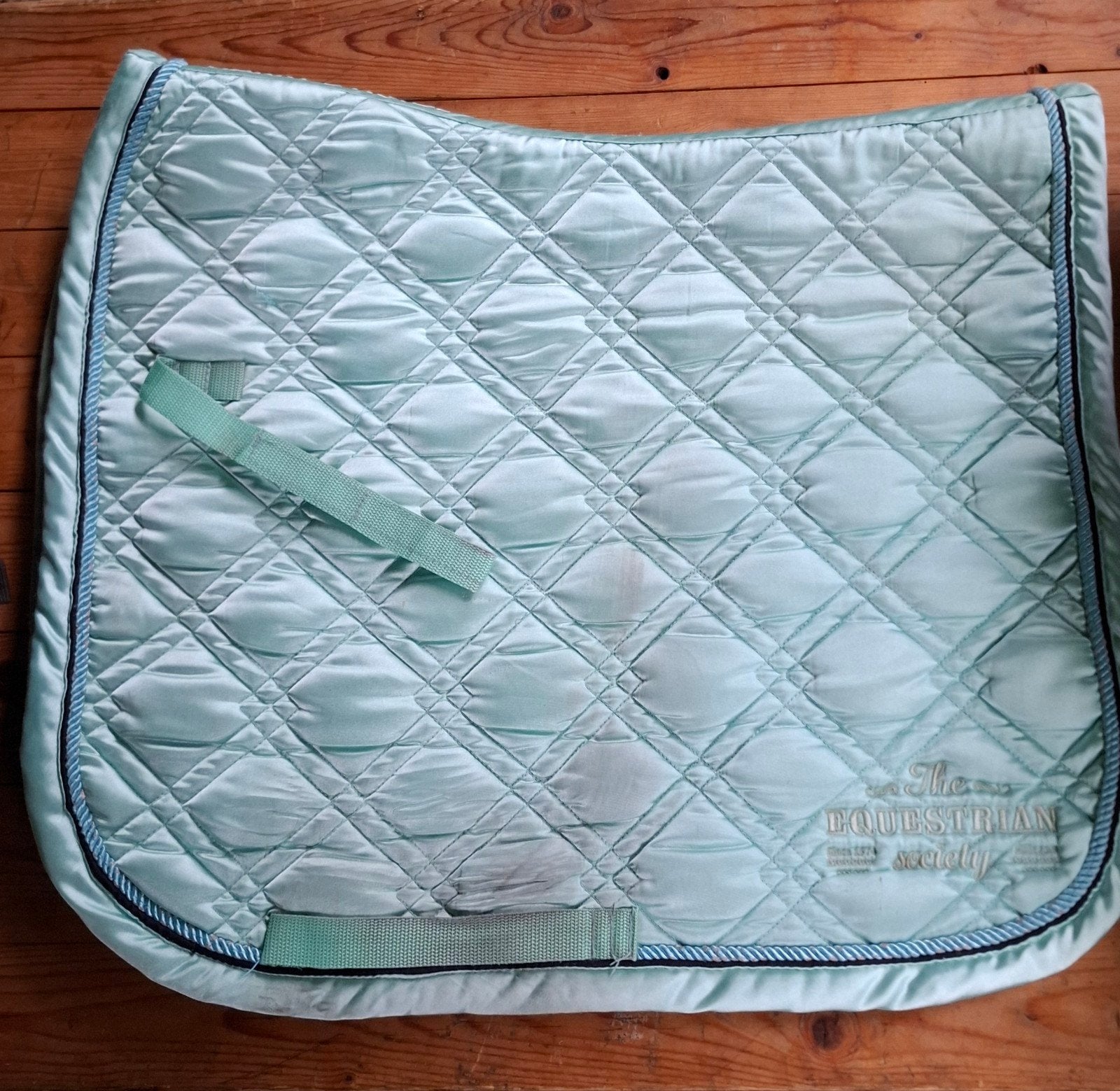 Zadeldek dressuur Harry's Horse maat Full
Mintgroen glans, Dieren en Toebehoren, Ophalen of Verzenden, Gebruikt