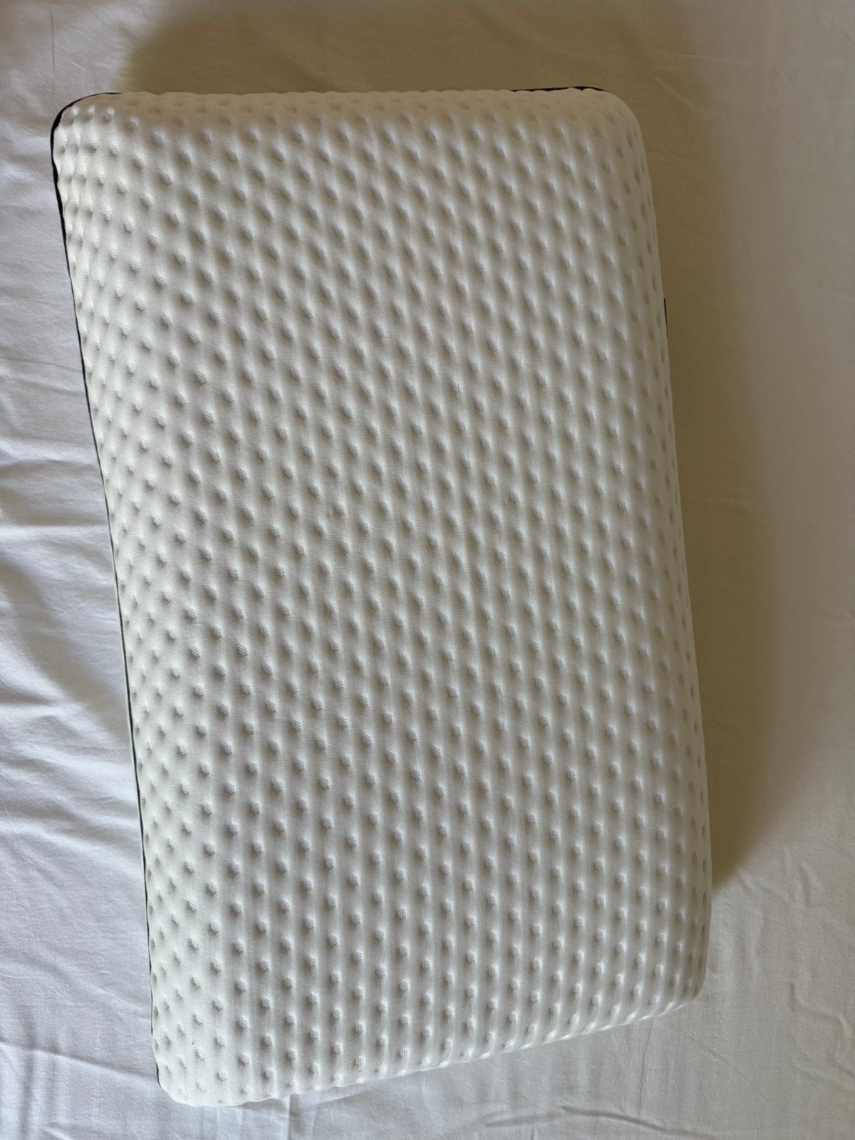 Emma Diamond Pillow – Like New, Huis en Inrichting, Slaapkamer | Beddengoed, Ophalen, Eenpersoons, Wit, Zo goed als nieuw