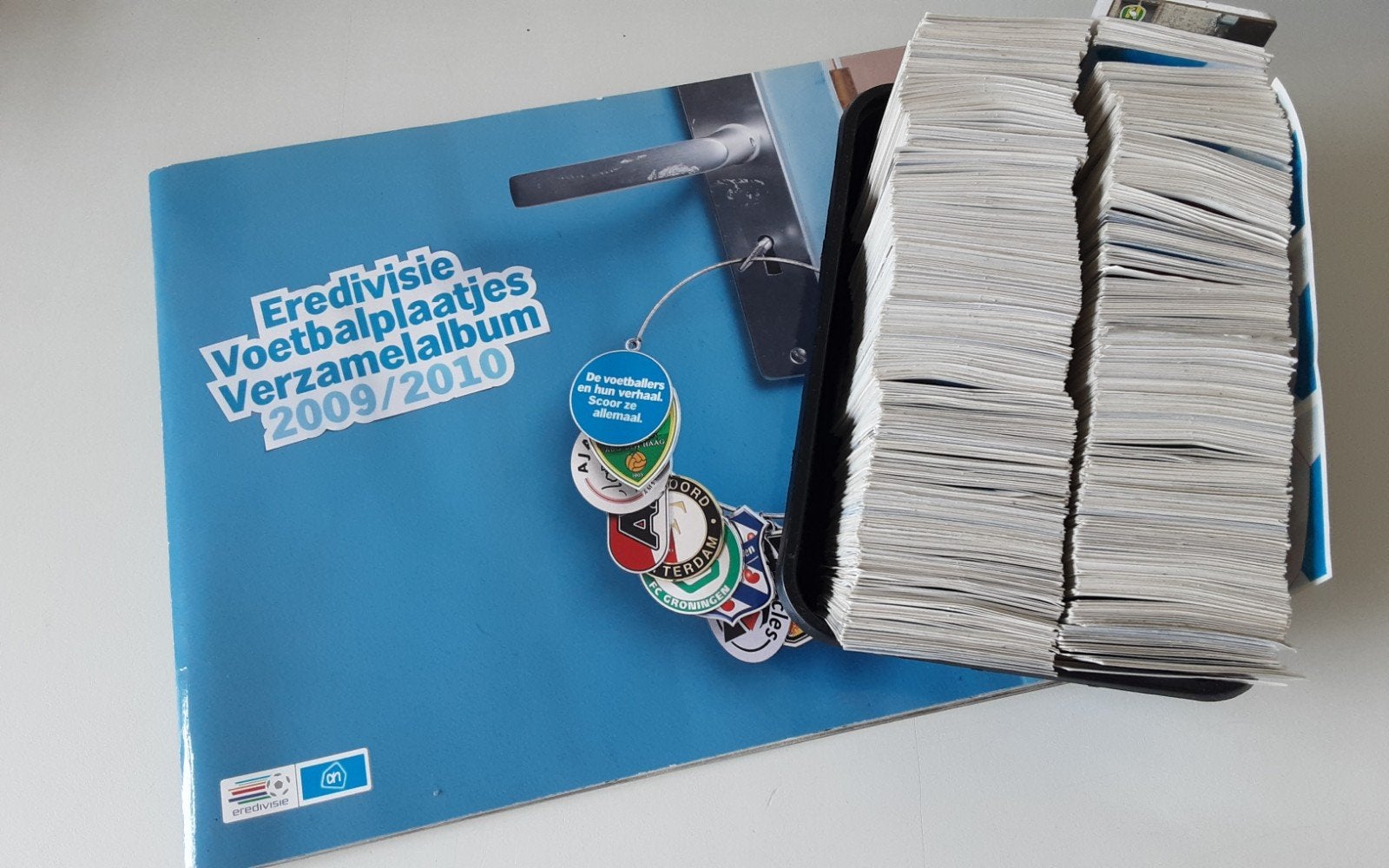 Eredivisie Voetbalplaatjes Verzamelalbum 2009/2010, Verzamelen, Ophalen of Verzenden, Gebruikt, Overige binnenlandse clubs, Boek of Tijdschrift