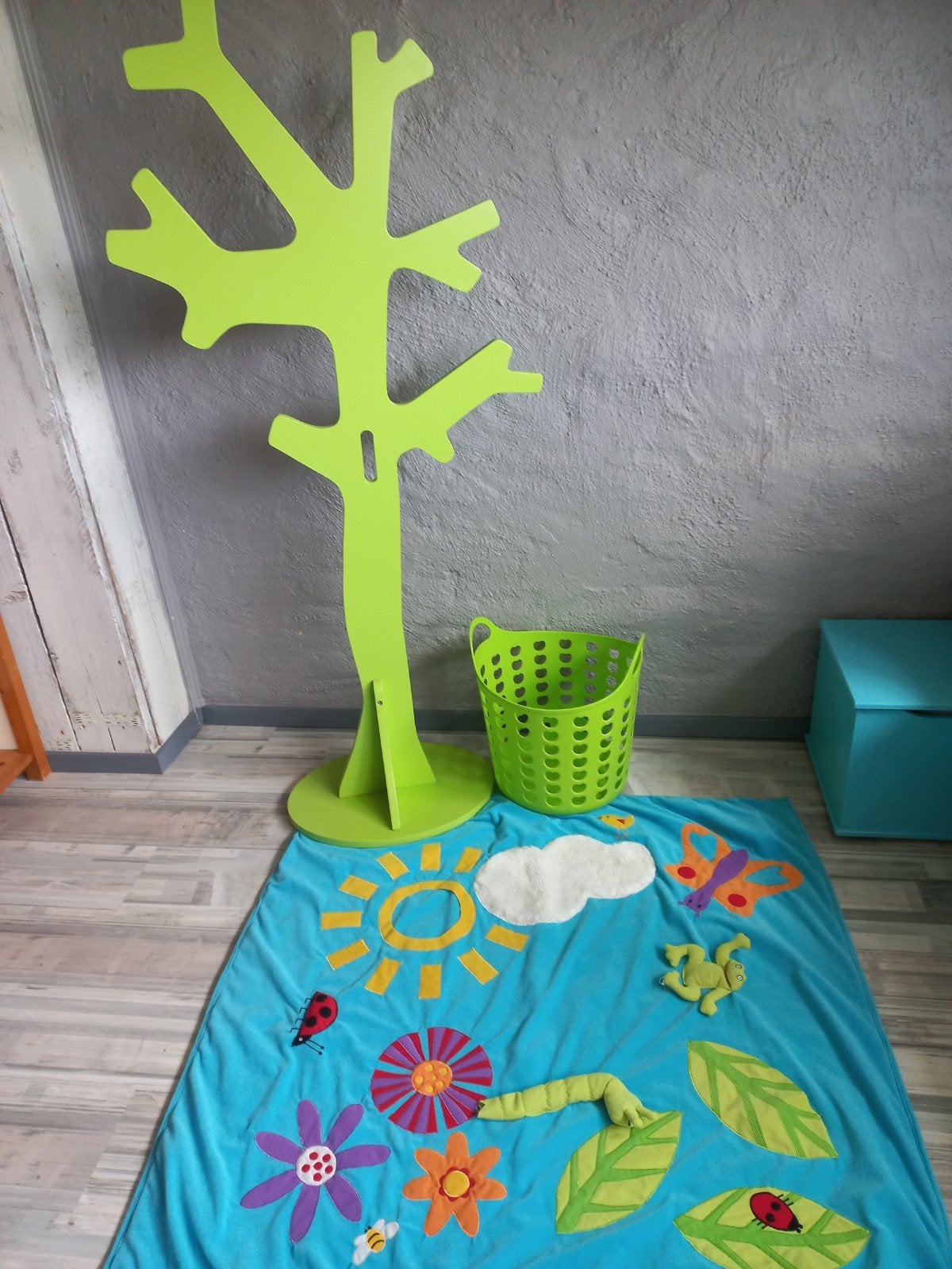 Kinderkamer decoratie: kapstok, speelgoedmand & speelkleed, Ophalen, Gebruikt, Kapstokje, Ophangbaar