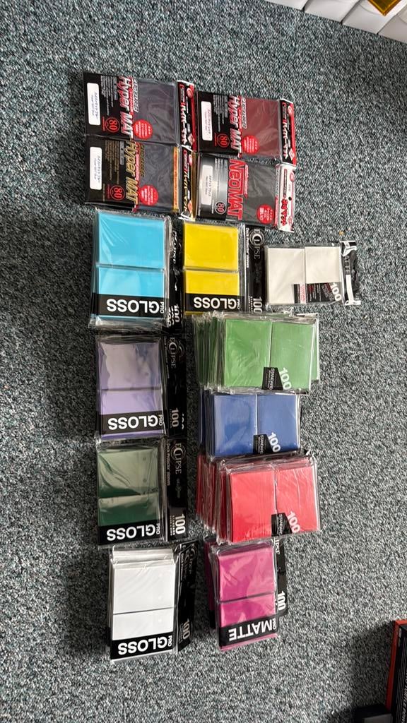 Sleeves voor je tcgs, Hobby en Vrije tijd, Ophalen of Verzenden, Nieuw, Sleeves of Kaarthoesjes