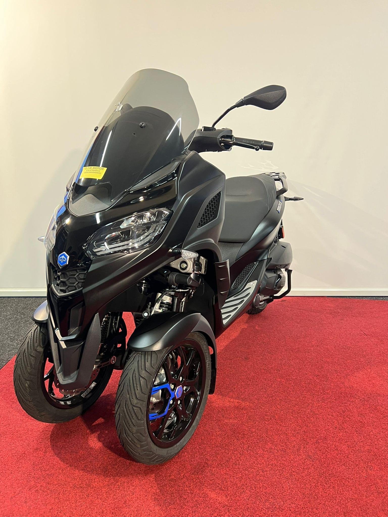 Piaggio MP3 310 Sport ABS E5+ NIEUW €750 KORTING!, Nieuw, Postbus 305
4900 AH  Oosterhout, NL, Overig, Customer_service@piaggio.com