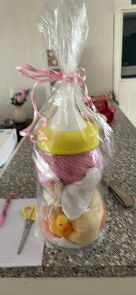 Kraamcadeau voor meisje babyfles tevens spaarpot, Ophalen, Zo goed als nieuw