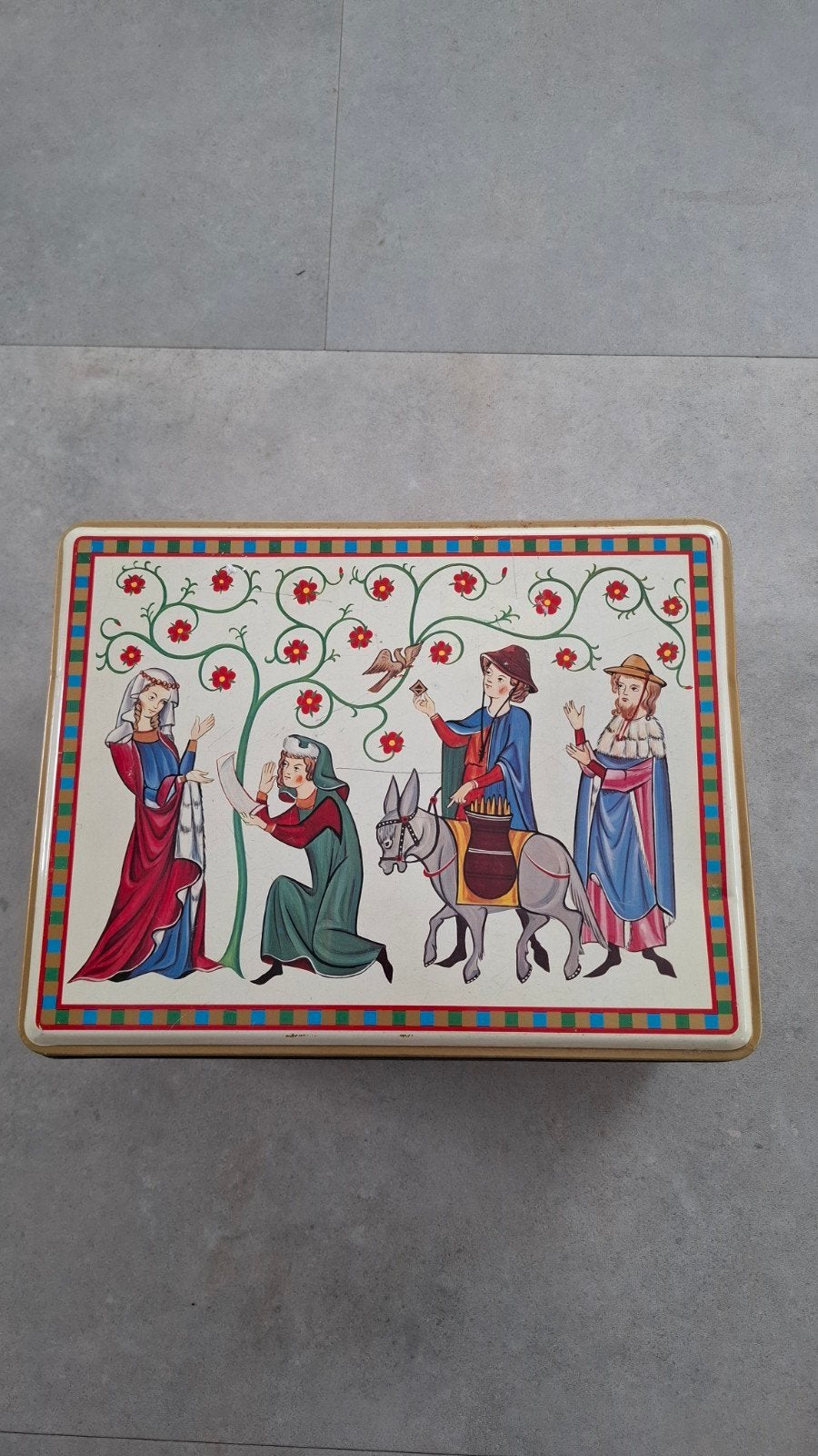 Vintage blikken doos met middeleeuwse taferelen, Ophalen of Verzenden