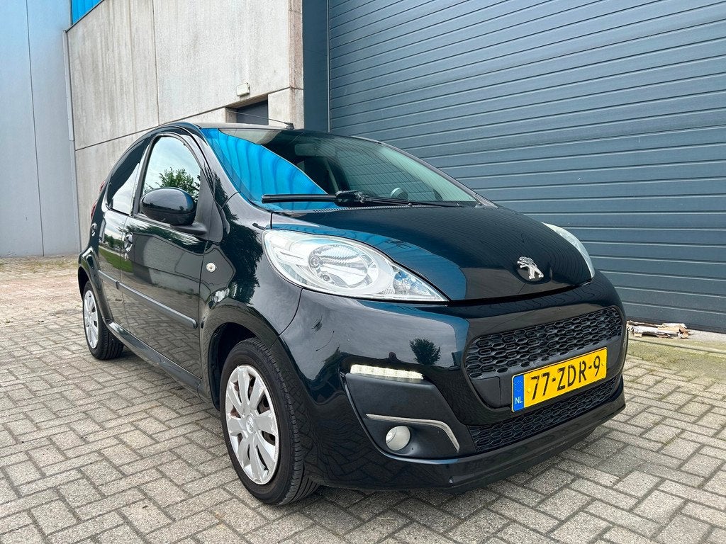 Peugeot 107 1.0i Envy LED AIRCO NAP 5DRS, Auto's, Peugeot, Voorwielaandrijving, Euro 5, Stof, Gebruikt