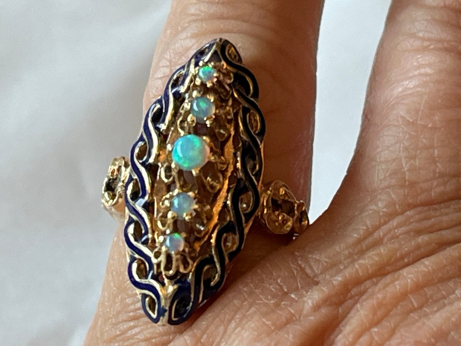 Bijzondere 14 CT gouden ring met Opaal en emaille, Verzenden, Met edelsteen, Dame, Goud