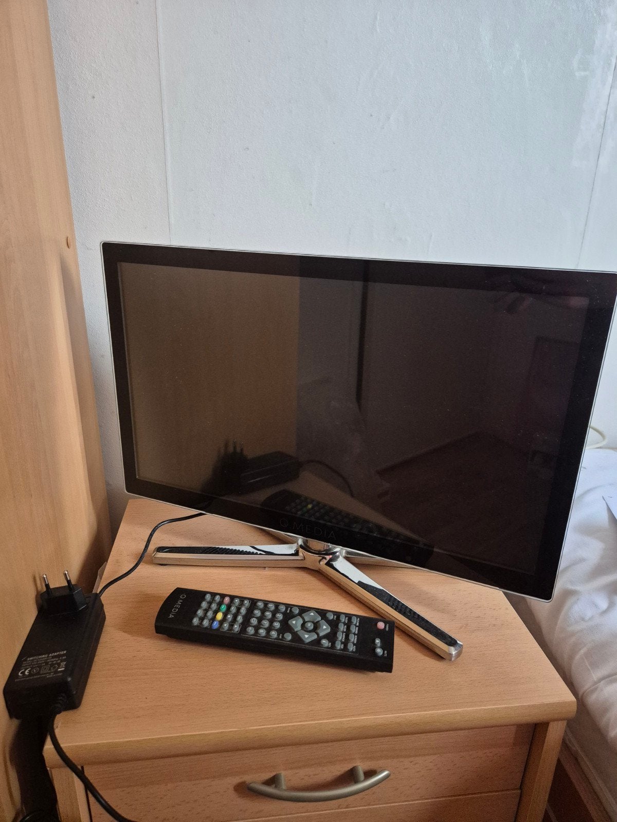 Kleine tv van Qmedia, 52 cm, Audio, Tv en Foto, Televisies, Ophalen, 50 Hz, Overige merken