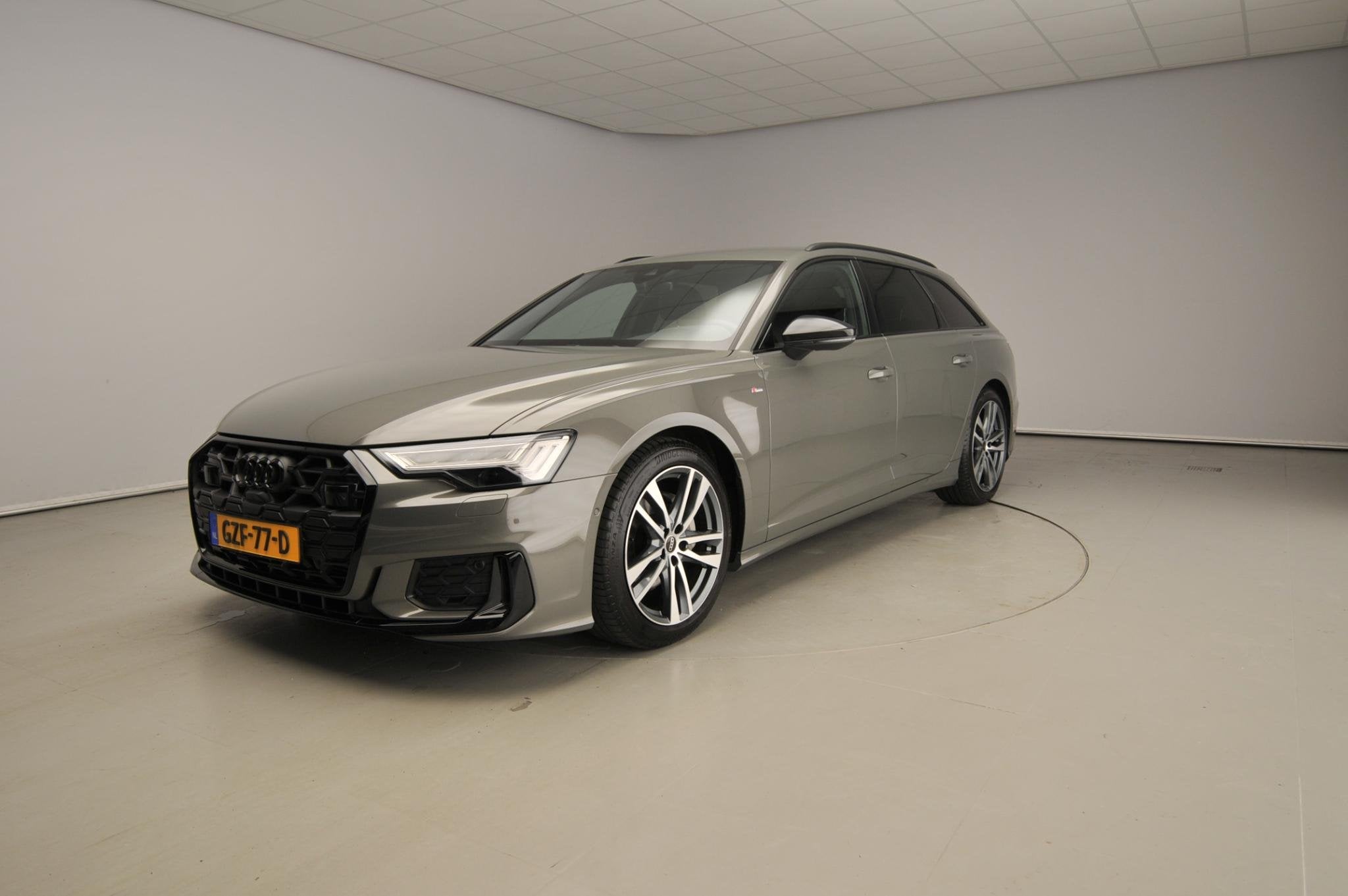 Audi A6 Avant 40 TFSI S Line Competition | Trekhaak | Matrix, Gebruikt, Leder en Stof, Automatische klimaatregeling, Origineel Nederlands