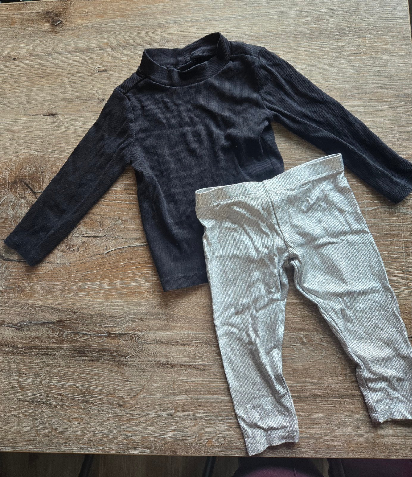 Setje: Zwart longsleeve en Glimmende legging Kids maat 86/92, Gebruikt, Meisje, Kids, Ophalen of Verzenden