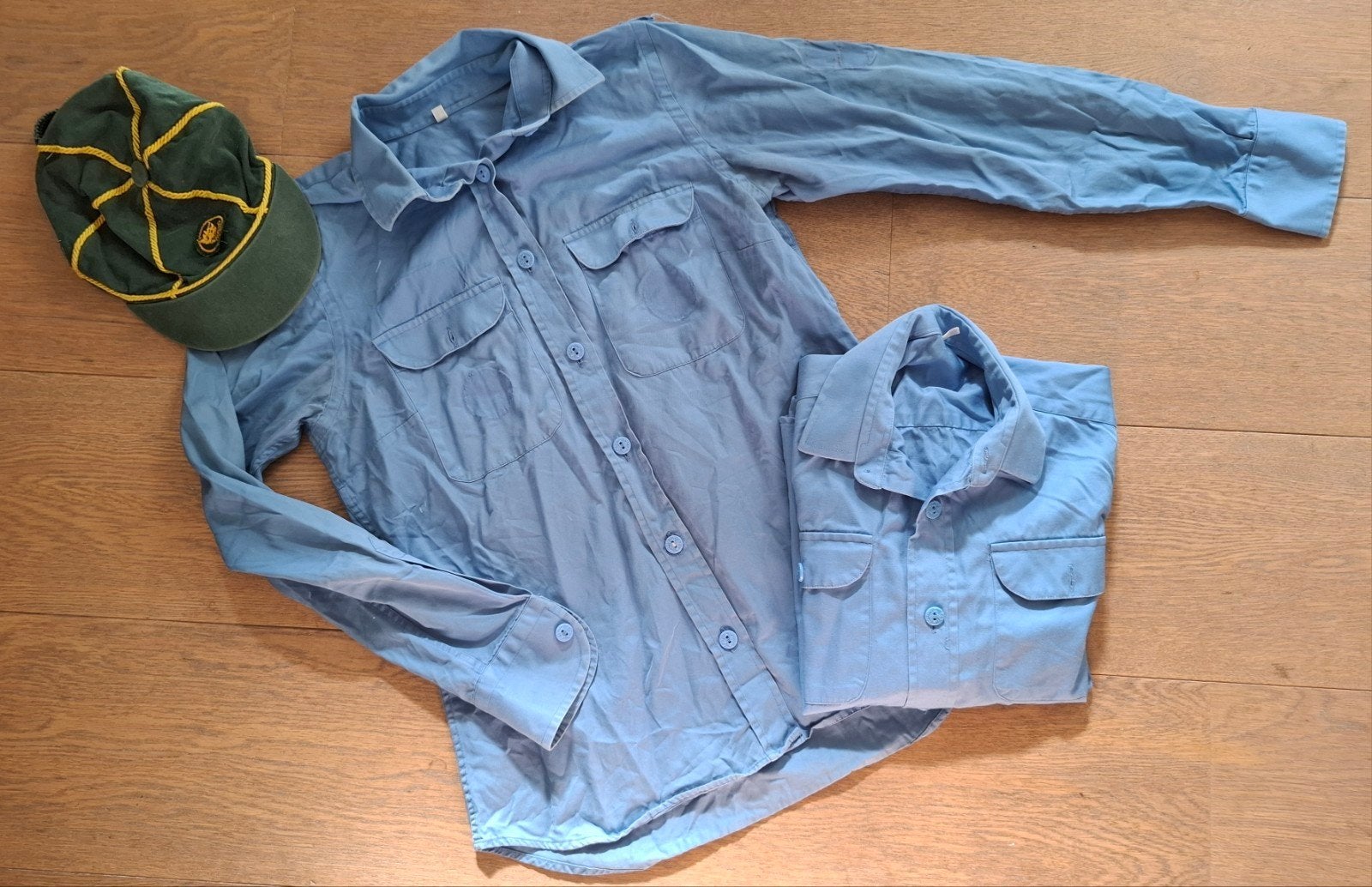 Scouting Italiaanse uniform blouse en welpenpet, Verzamelen, Scouting, Ophalen of Verzenden, Gebruikt, Kleding