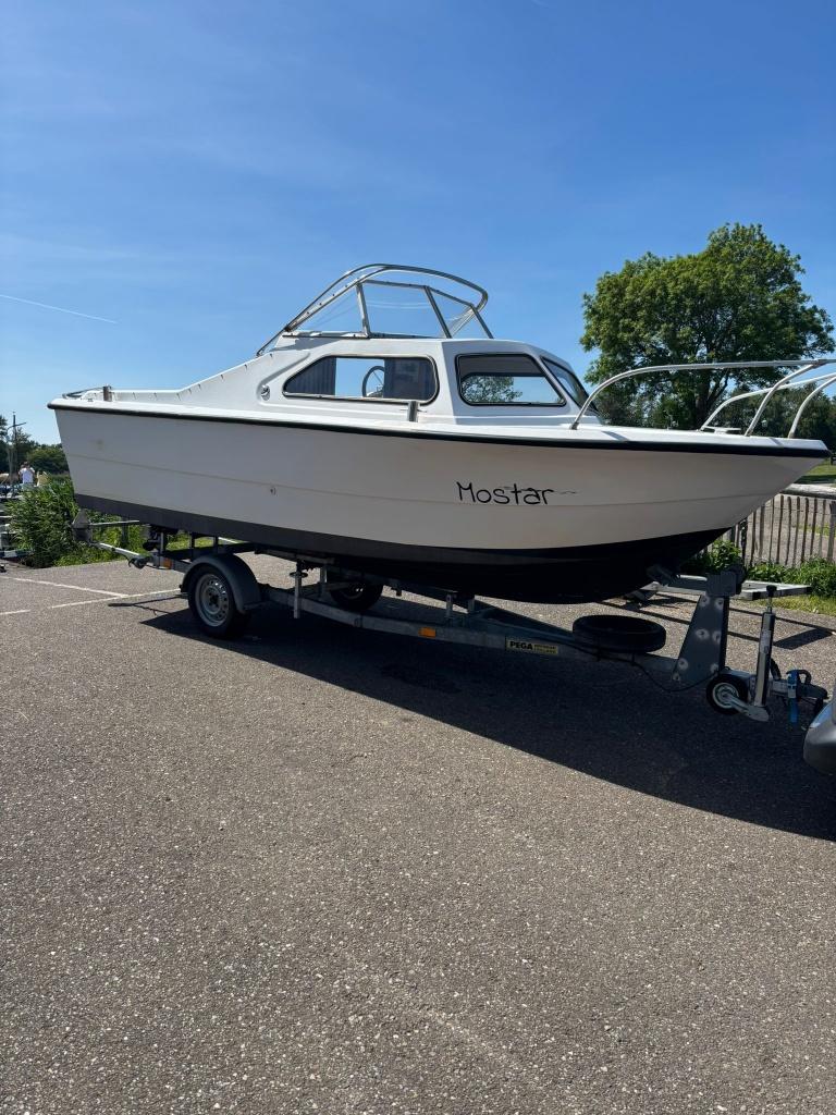 Netjes onderhouden kajuitboot incl. nieuwe motor, Watersport en Boten, Kajuitboot, 15 pk, Buitenboordmotor, 1.00 - 1.50 meter