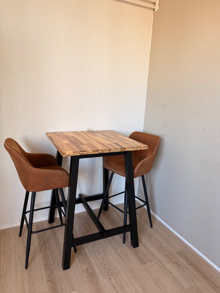 Hoge eettafel met 2 barkrukken, Huis en Inrichting, Tafels | Eettafels, Ophalen, Gebruikt, Vierkant, Tot twee personen
