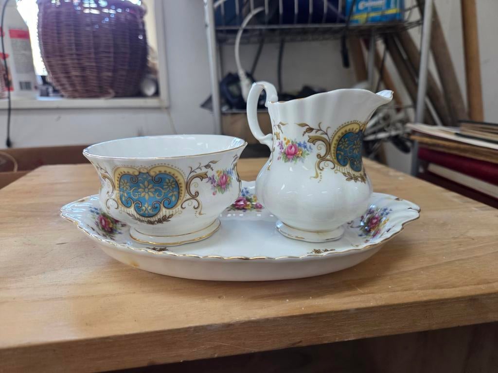 Vintage Royal Albert melkkan, suikerpot en schaal, Ophalen of Verzenden