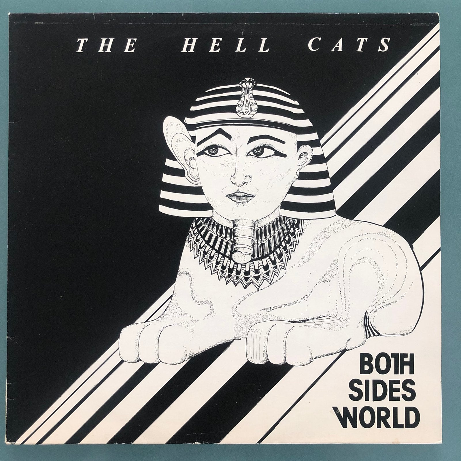 The Hell Cats - Both Sides World, LP Gesigneerd, Cd's en Dvd's, Ophalen of Verzenden, Zo goed als nieuw, 12 inch, Poprock