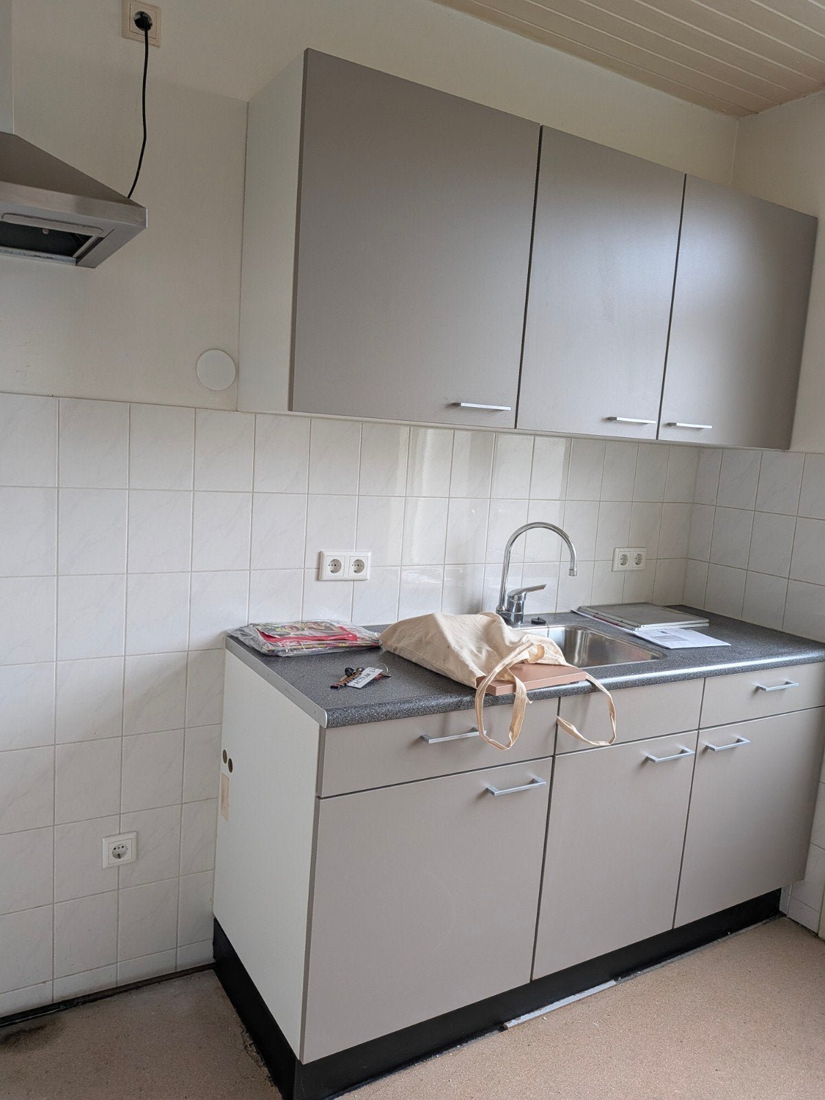 keukenblok met bovenkastjes, Ophalen, Gebruikt, Wit