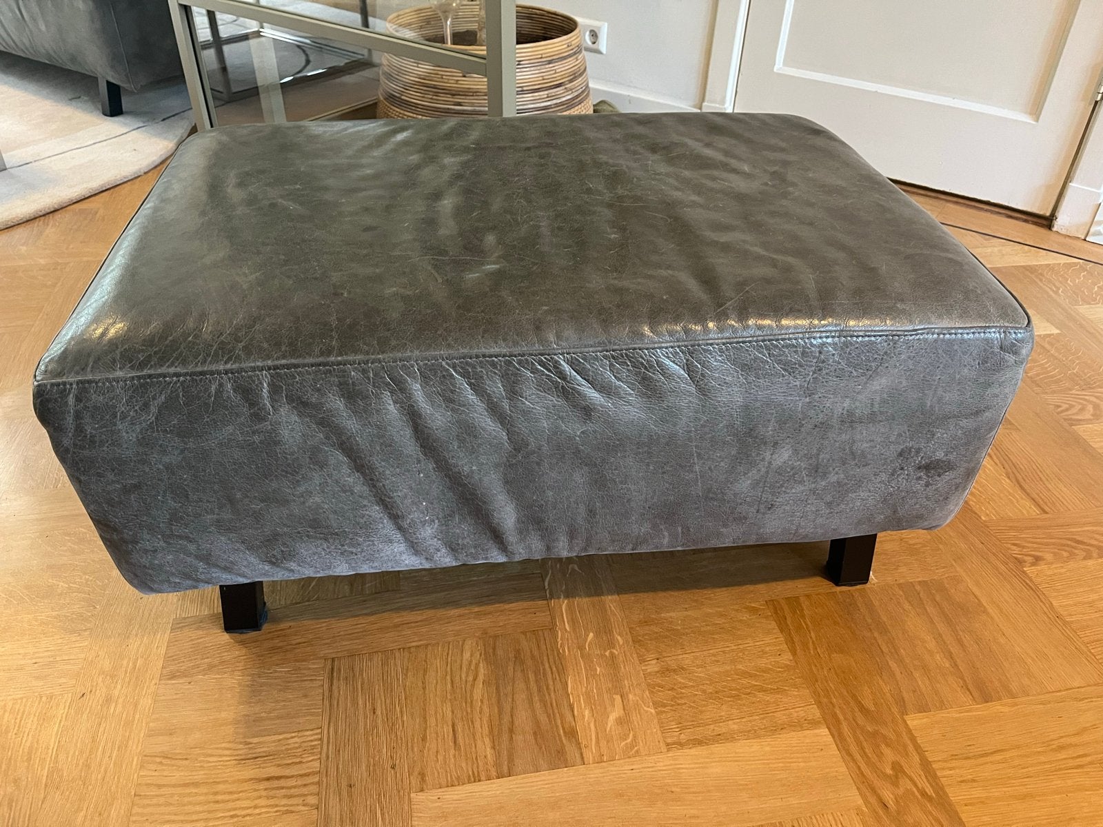 Leren poef / hocker - Groen grijs, Huis en Inrichting, Ophalen, Gebruikt, 50 tot 75 cm, Leer