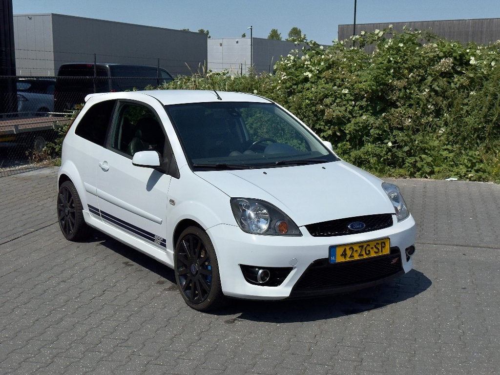 Ford Fiësta 2.0 16V ST 3DR 2008 Wit (ST150), Auto's, Ford, Voorwielaandrijving, 4 cilinders, Leder en Stof, Handgeschakeld