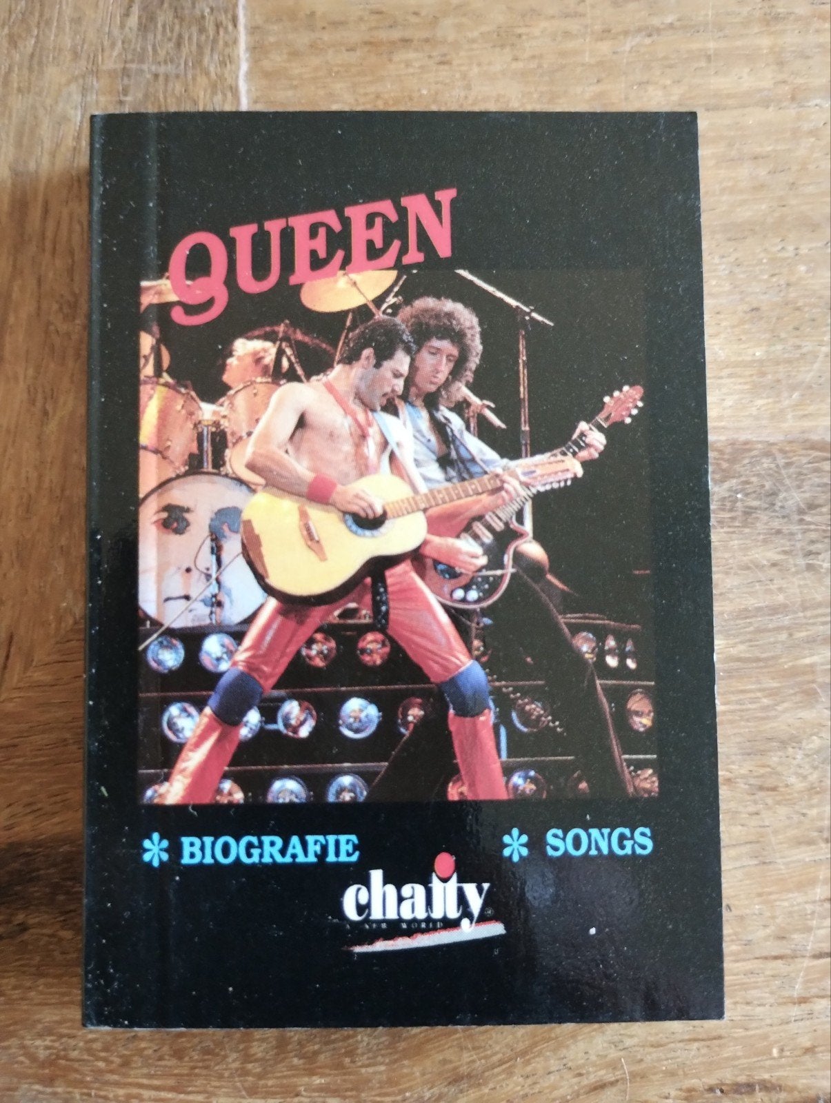 Queen: Biografie & Songs - mini Boekje (Chatty), Boeken, Ophalen of Verzenden, Gelezen, Onbekend, Film, Tv en Media