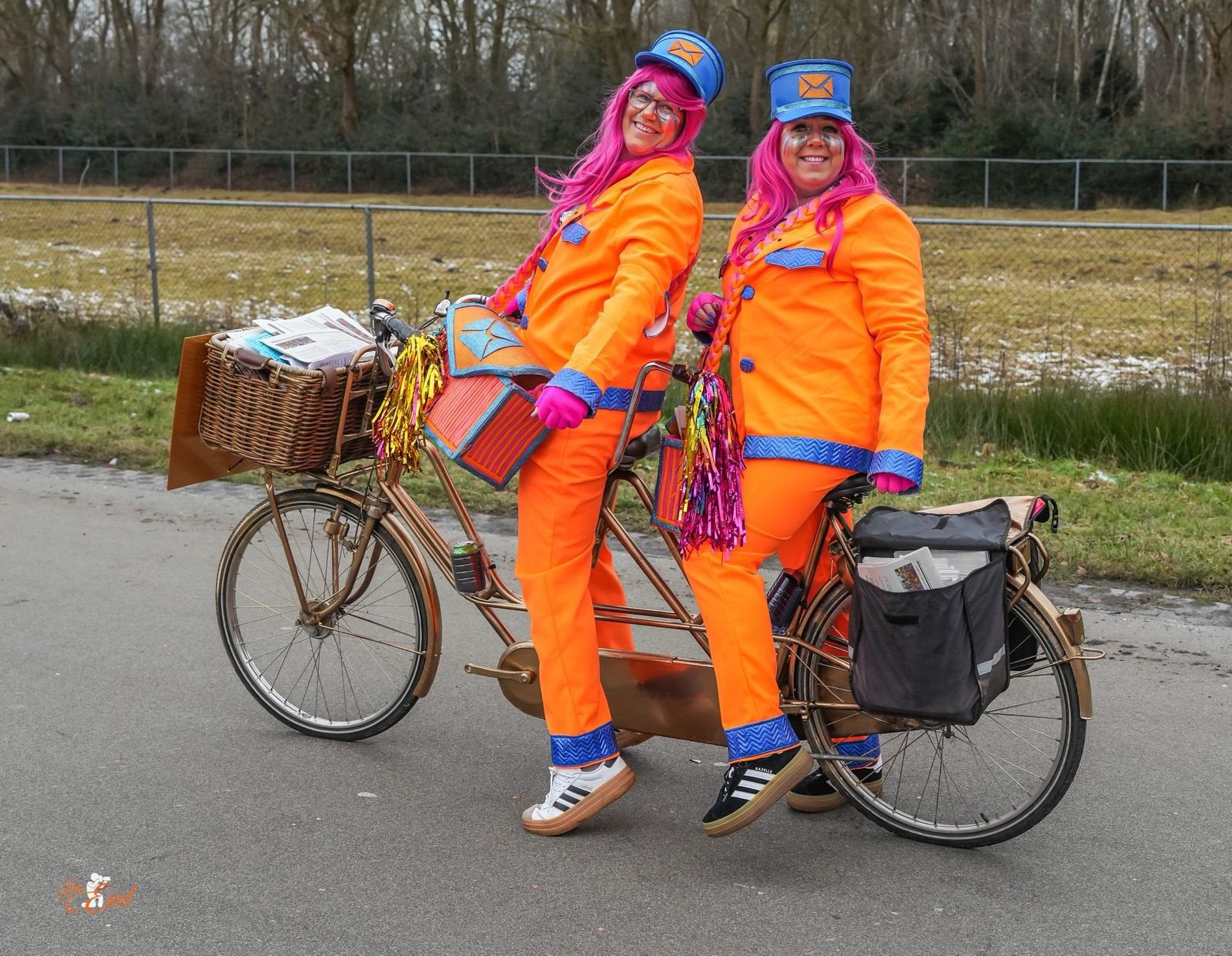 Zeer leuke loopgroep thema (Fabeltjes) krant, nieuws !, Ophalen, Gebruikt