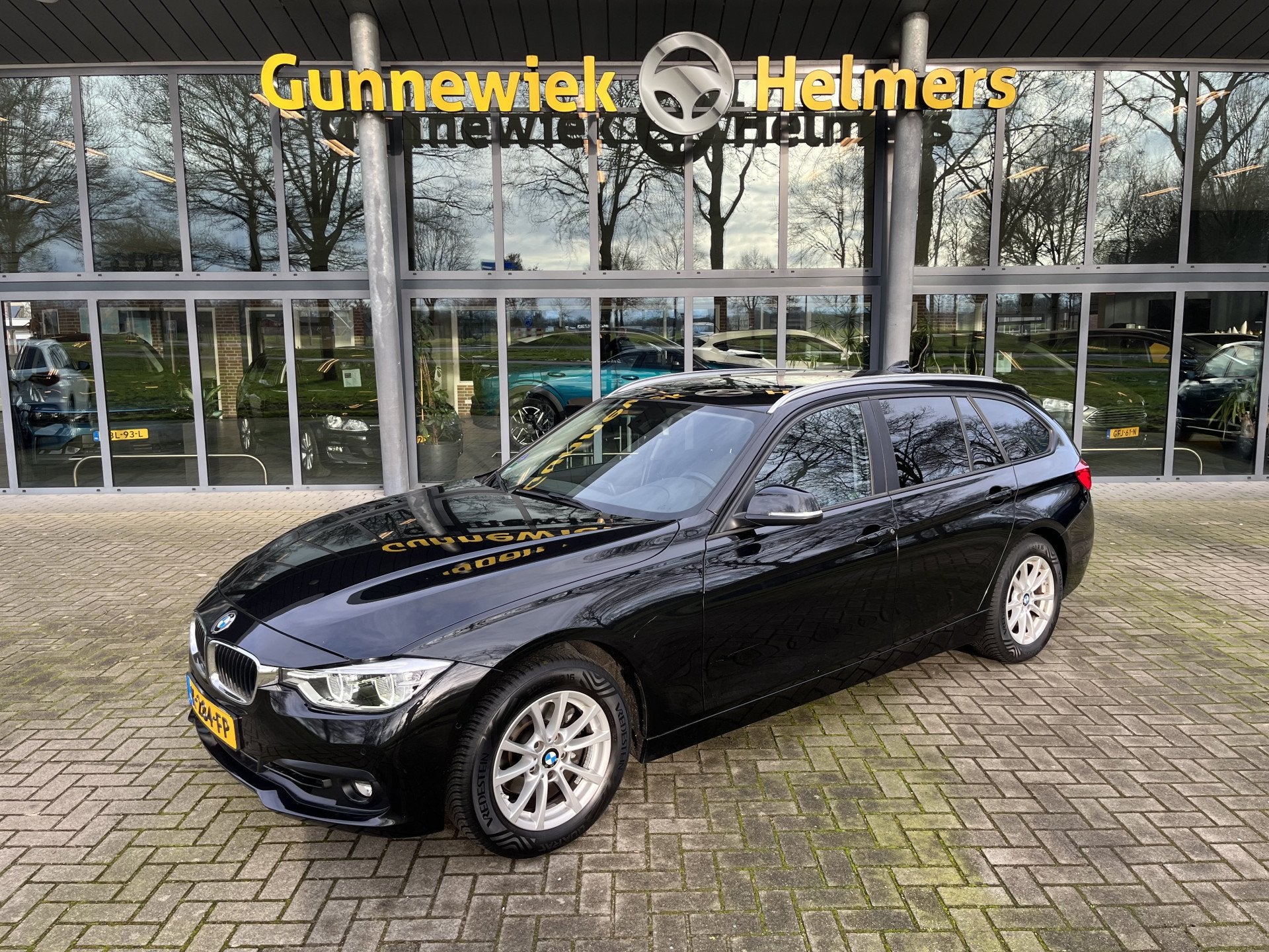 BMW 3 Serie Touring 318i | CAMERA | CLIMA | CRUISE | LED | N, Auto's, Gebruikt, Euro 6, Automatische klimaatregeling, 1445 kg