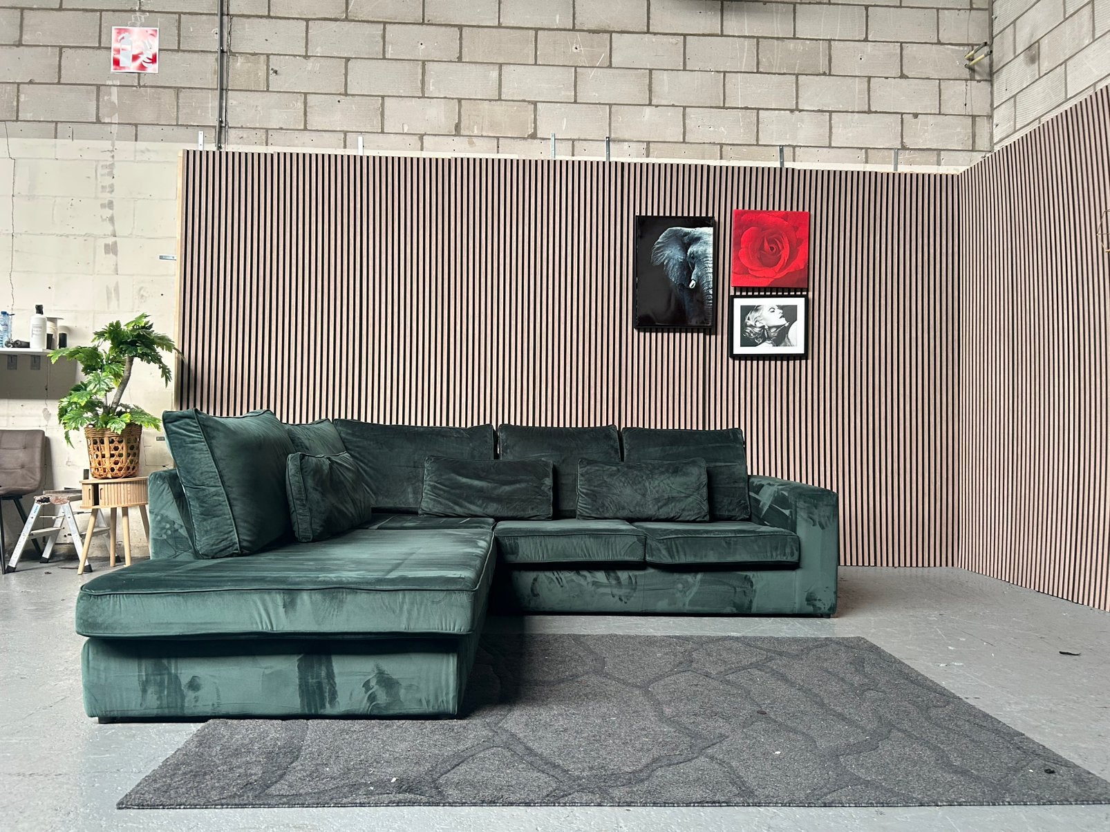 GRATIS LEVERING GROENE VELVET 273X250 GEREINIGD, 250 tot 300 cm, Ophalen of Verzenden, Zo goed als nieuw, Vierpersoons of meer