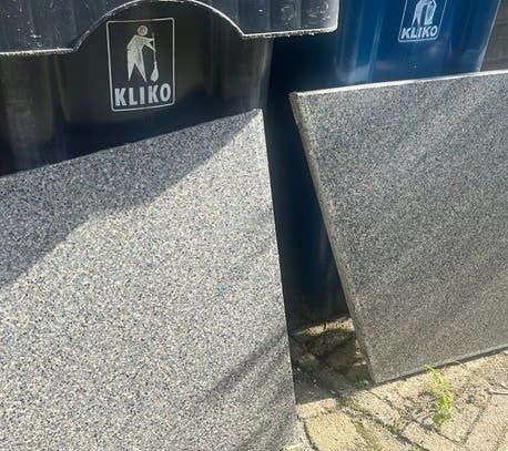 Twee mooie grijs granieten platen, Ophalen, Zo goed als nieuw