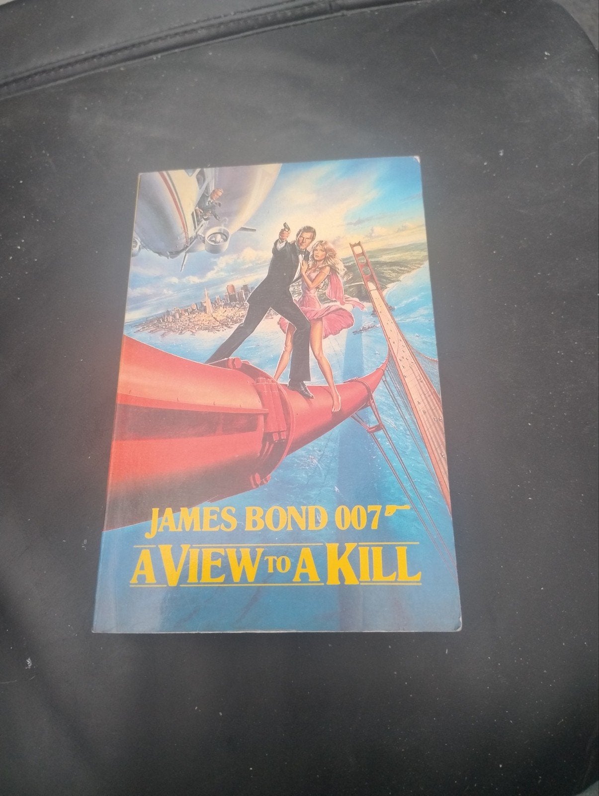 🔴 James Bond 007  A View to Kill, Ophalen of Verzenden