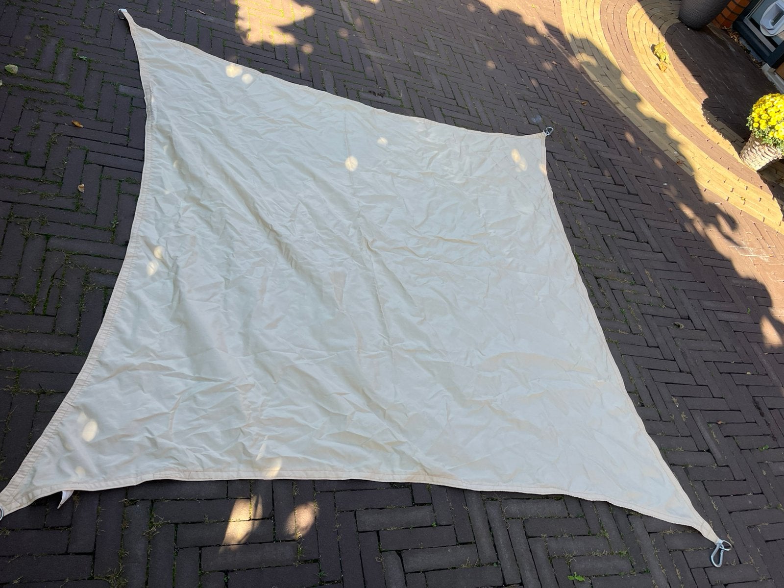 Schaduwdoek creme, ongeveer 2m x 2m met ophang systeem, Tuin en Terras, Schaduwdoeken, Ophalen of Verzenden, Gebruikt